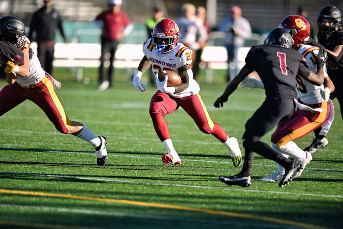 a Central Catholic Tualatin 6A Oregon football final November 22 2023 Leon Neuschwander 39